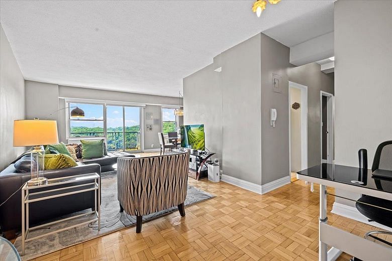 2400 Johnson Avenue #14A