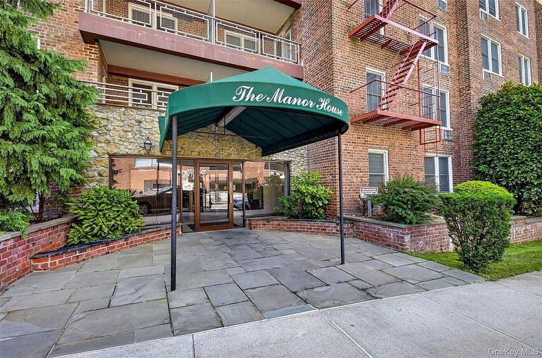 241-20 Northern Boulevard #3P