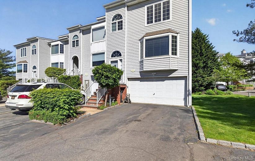 241-31 Oak Park Drive #51C