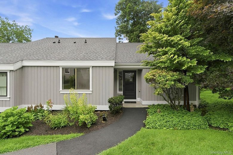 241 Heritage Hills #D