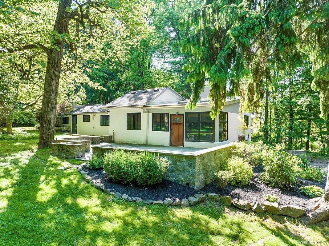 Image 1 of 26 for 241 S Mt Airy Road in Westchester, Cortlandt, NY, 10520