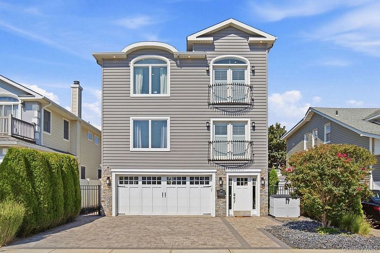 241 W Pine Street