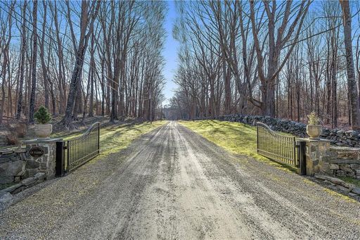 Image 1 of 14 for 921-929 Old Post Road in Westchester, Bedford, NY, 10506