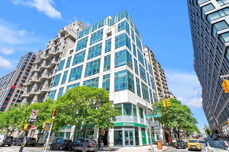 2415 Queens Plaza N #6B