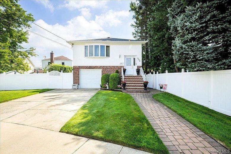 242 Seidman Place