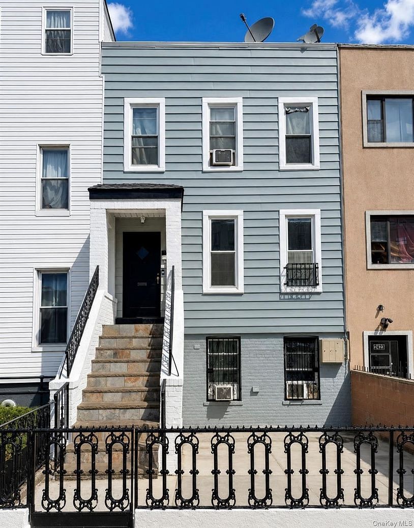 2421 Dean Street