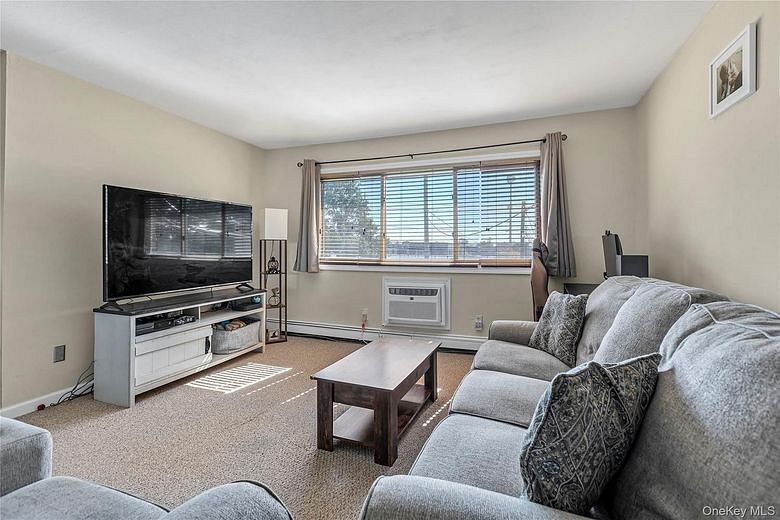 2423 Union Boulevard #8B