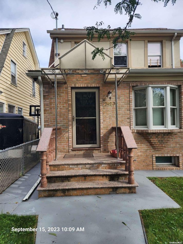 Image 1 of 1 for 24239 91 Avenue in Queens, Bellerose, NY, 11426