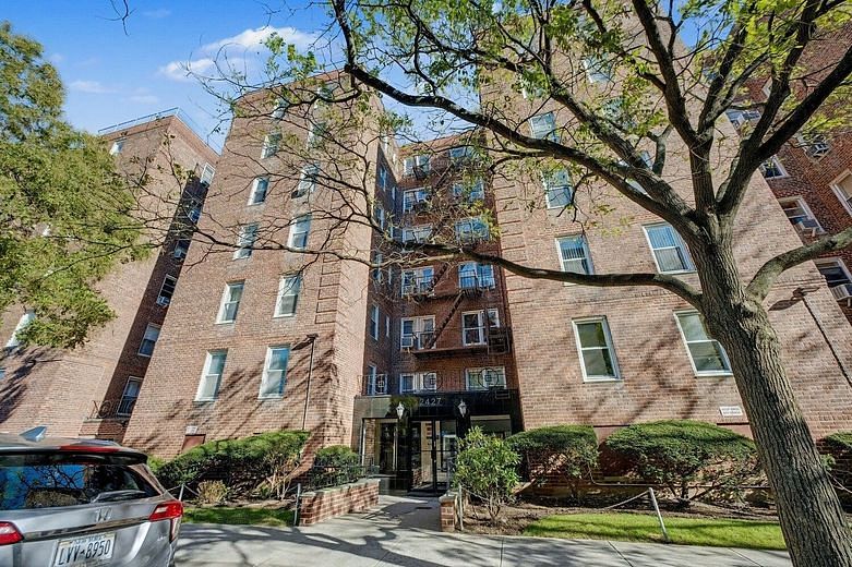 2427 East 29th Street #5A