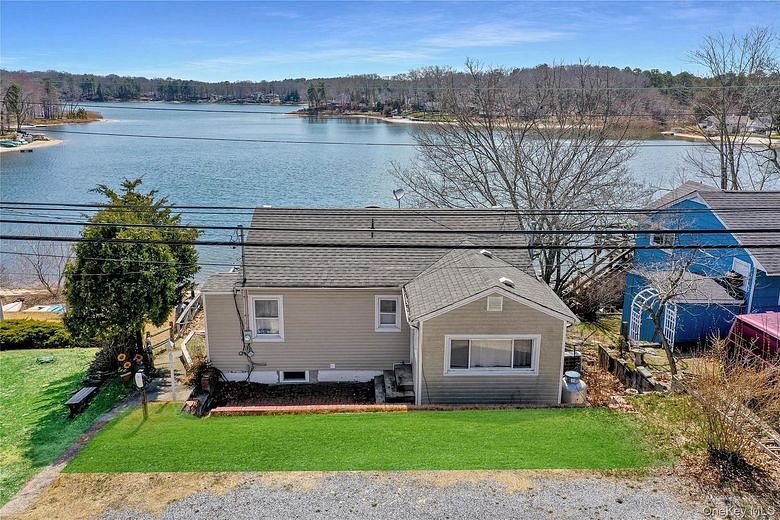 243 Lakeside Trail