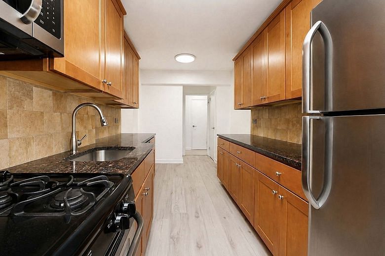 243 Mc Donald Avenue #4F