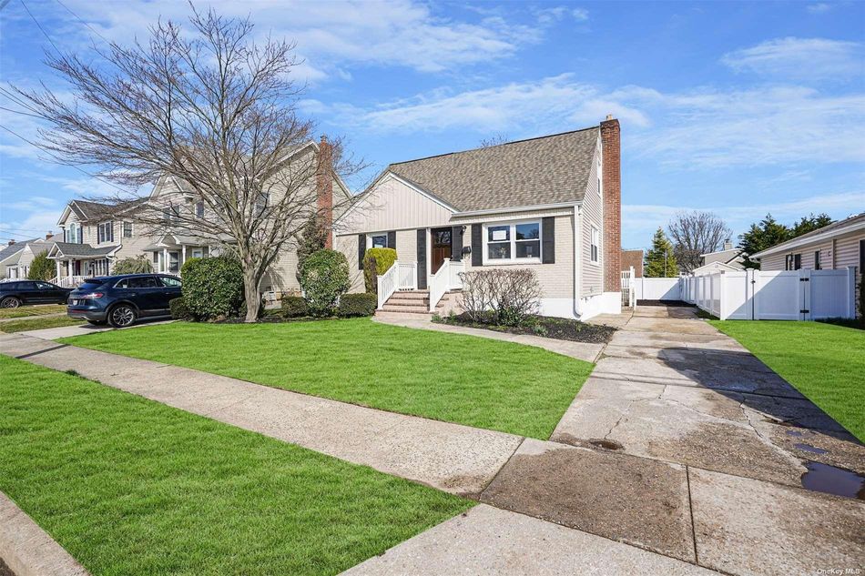 Image 1 of 24 for 2431 Atlantic Boulevard in Long Island, Wantagh, NY, 11793