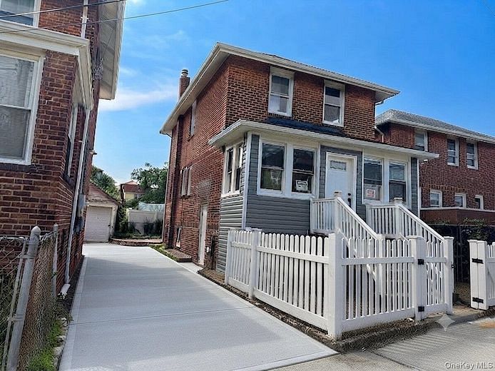 2431 Deerfield Road