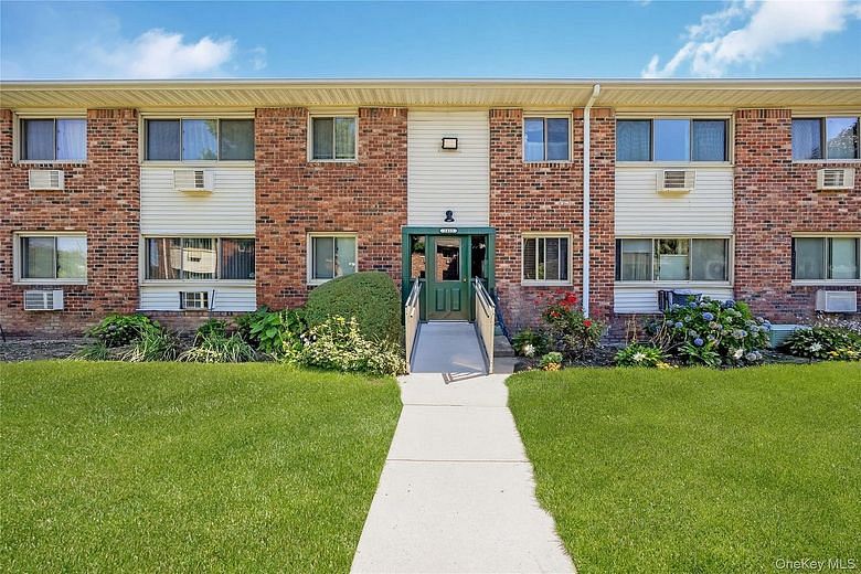 2433 Union Boulevard #2B (upper)
