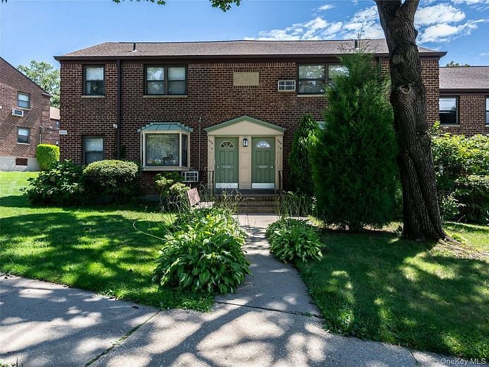 244-16 57 Drive #2nd Floor