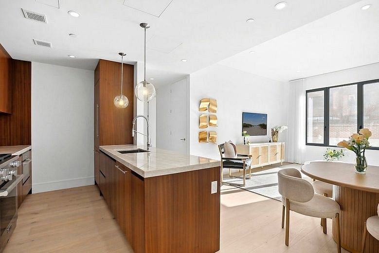 244 East 52nd Street #4C