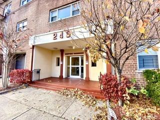 Image 1 of 15 for 245 Bronx River Road #5A in Westchester, Yonkers, NY, 10704
