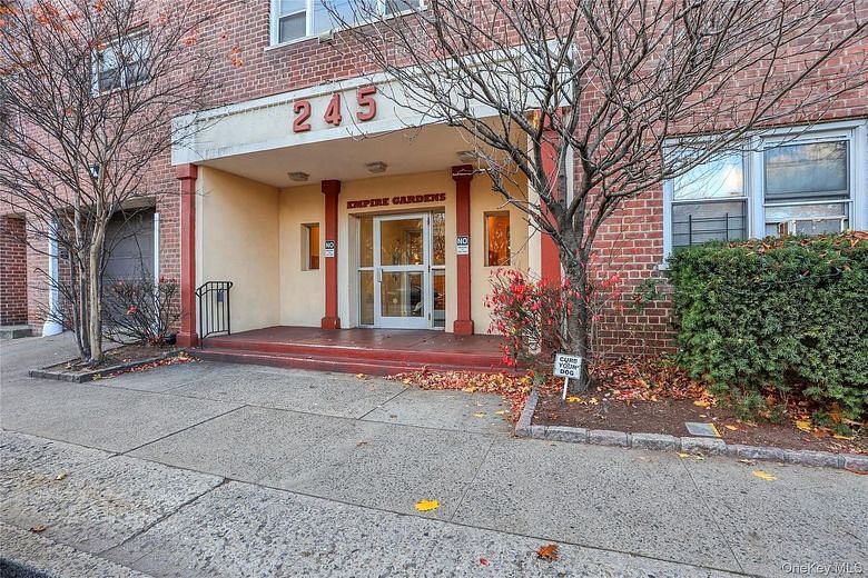245 Bronx River Road #7C
