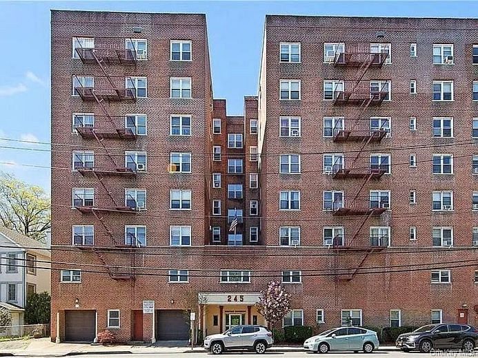 245 Bronx River Road #7F