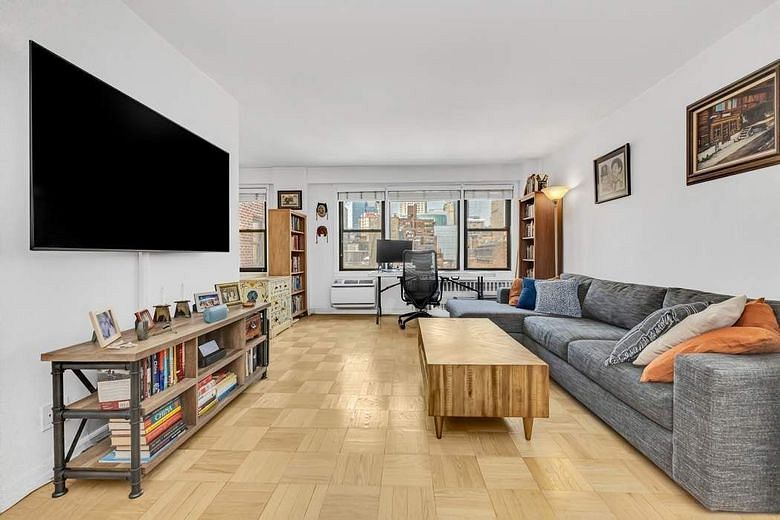 245 East 24th Street #14A