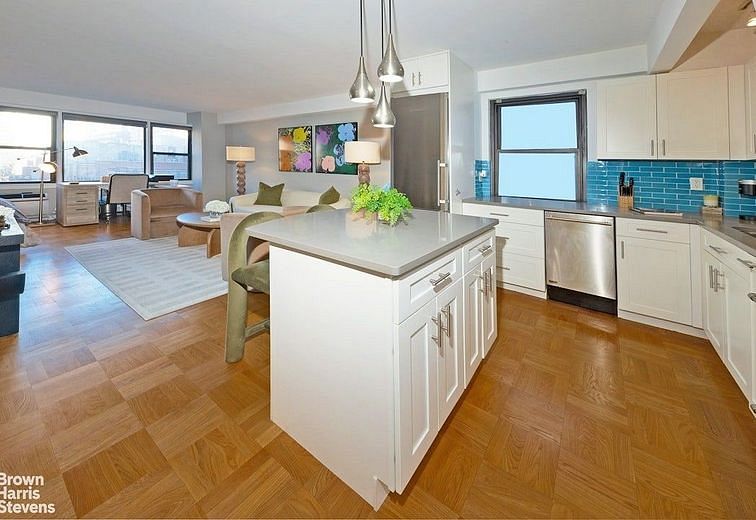 245 East 24th Street #9C