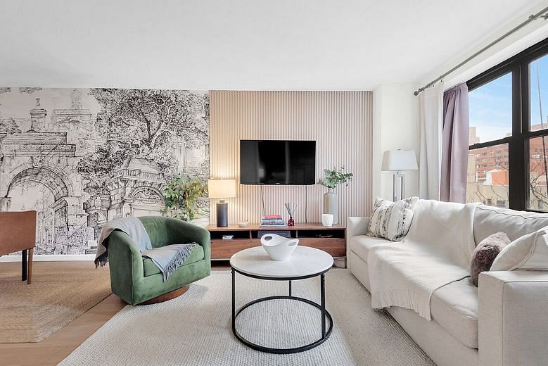 245 East 25th Street #8L