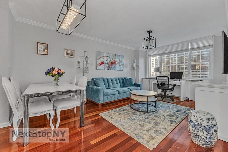 245 East 54th Street #12HJ