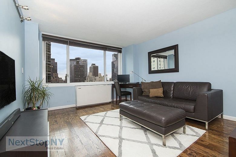245 East 54th Street #17J