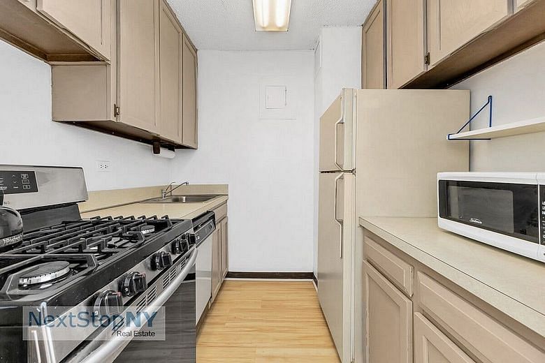 245 East 54th Street #6E