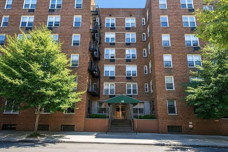 245 Henry Street #1F