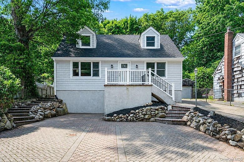 245 Melville Road