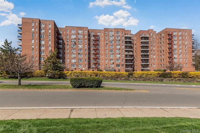 245 Rumsey Road #8T