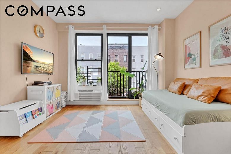 245 Schaefer Street #2A