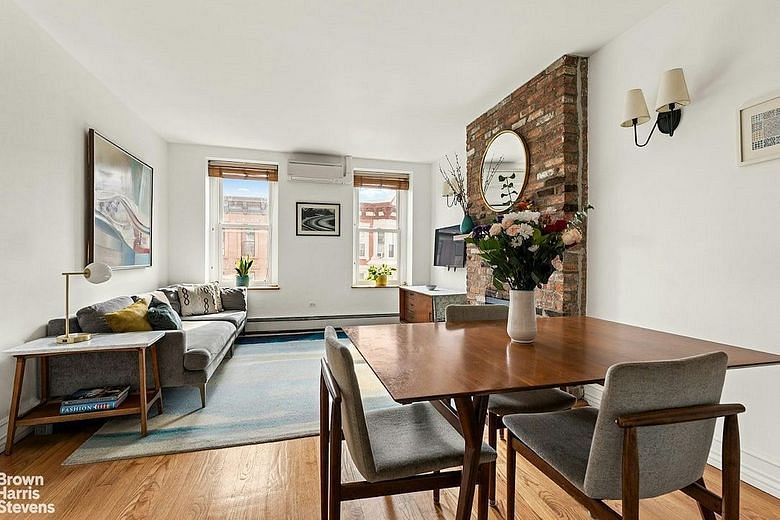 246 Fifth Avenue #4R