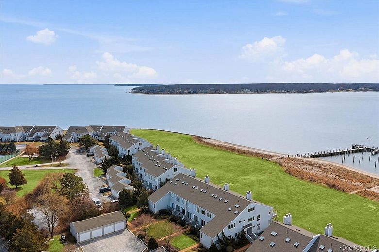 2460 Shipyard Lane #5G2