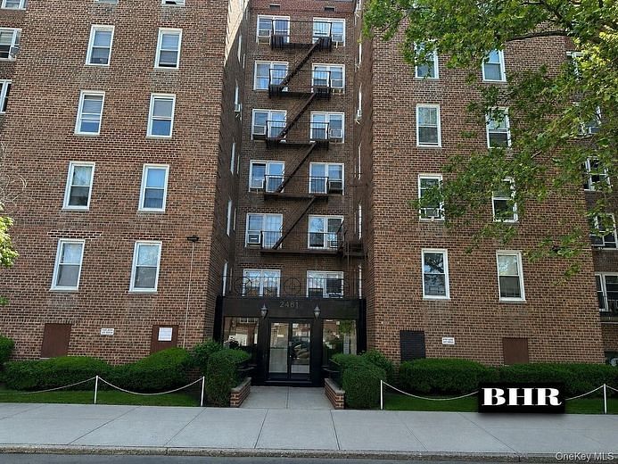 2461 E 29th Street #1F