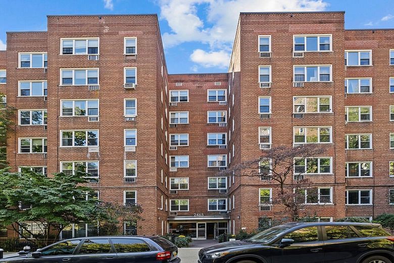 2465 Palisade Avenue #7H