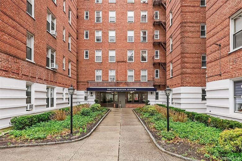 247 Parkview Road #5J