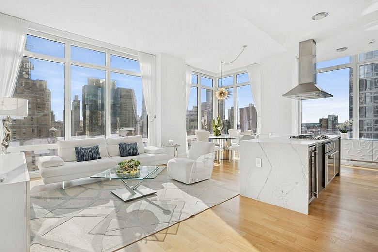 247 West 46th Street #2103