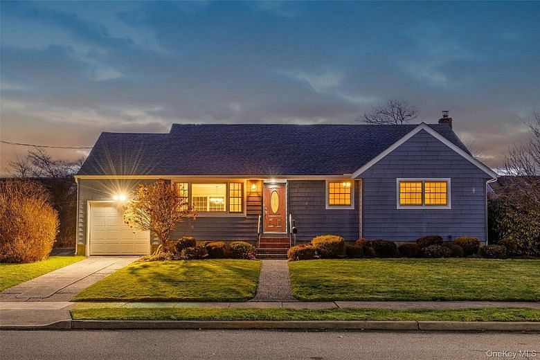 2474 Margaret Street