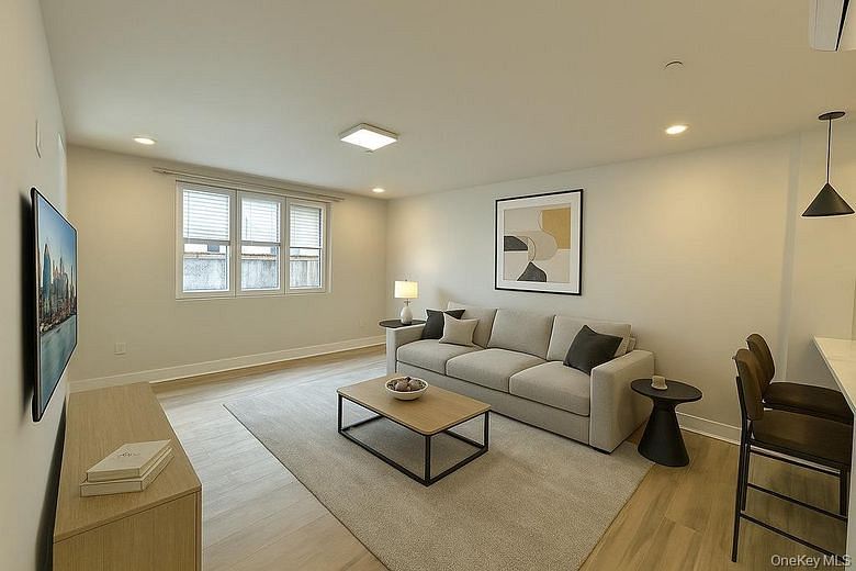 2478 E 11th Street #2C