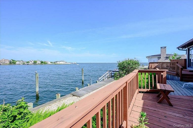 248 Harbor Lane
