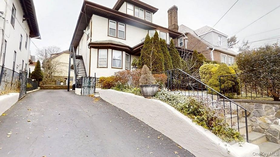 248 Westchester Avenue