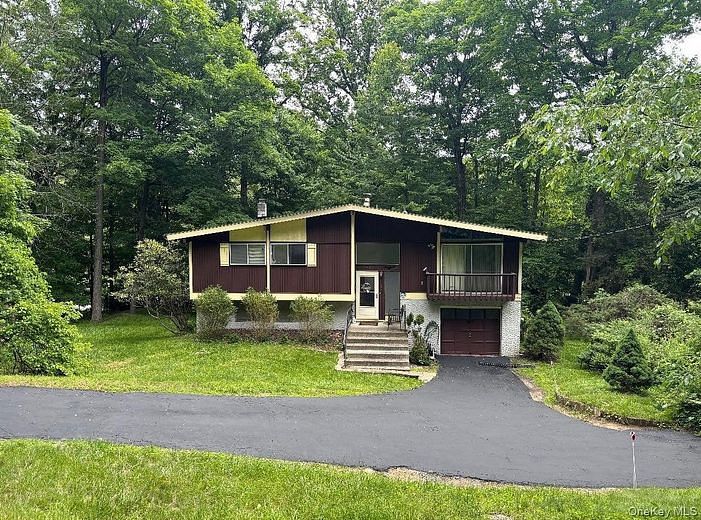 249 Mill River Road