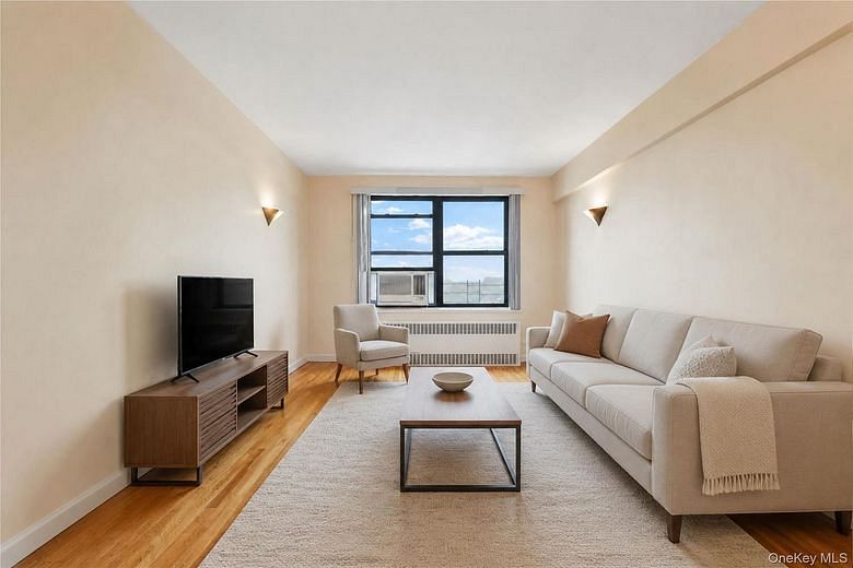 25-15 Union Street #6G