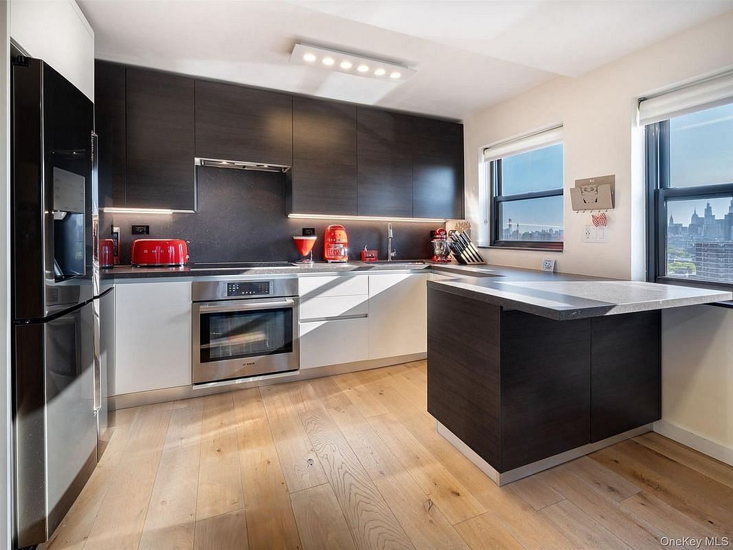 Image 1 of 19 for 25-40 Shore Boulevard #17K. in Queens, Astoria, NY, 11102