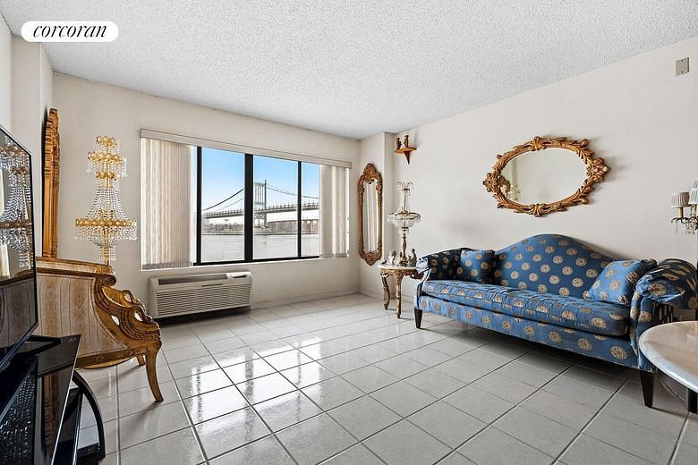 25-40 Shore Boulevard #1O