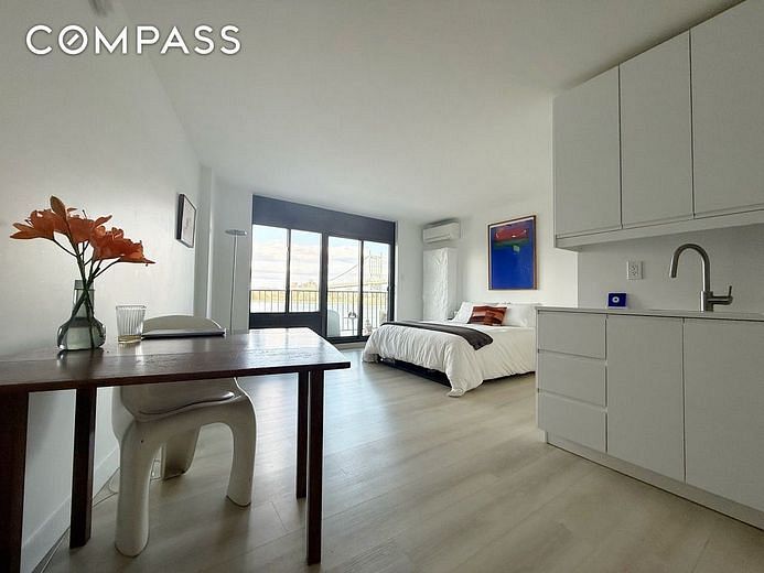 25-40 Shore Boulevard #3P