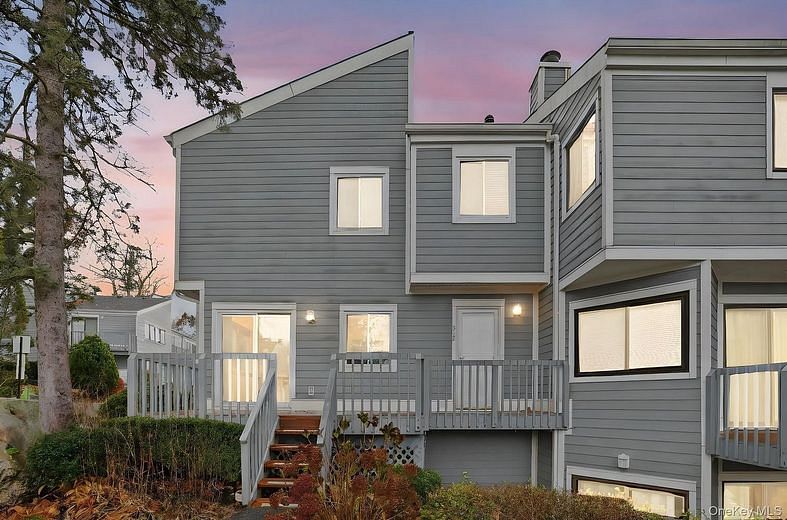 25 Barker Street #315