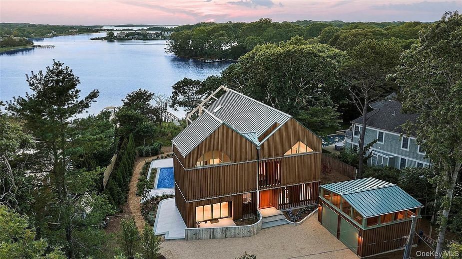 25 Bluff Point Road